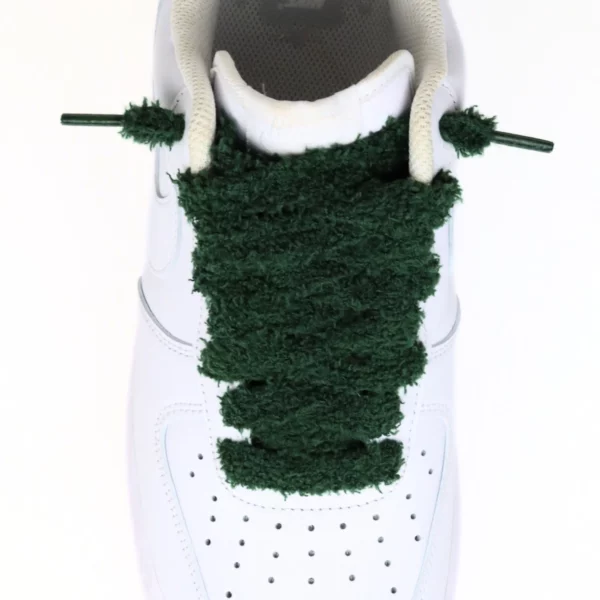 lacets sur sneakers vert
